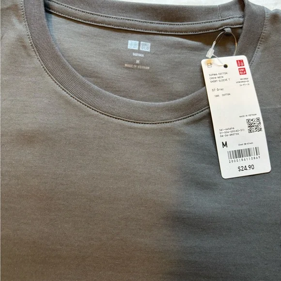 Bundle of 4 basic tees - Picture 7 of 9